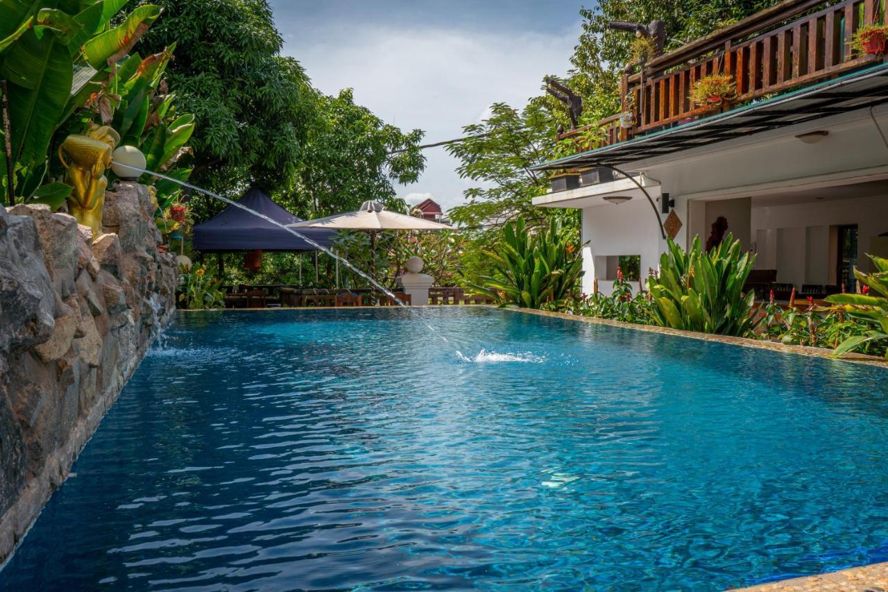 Wheel Garden Riverside Siem Reap Buitenkant foto